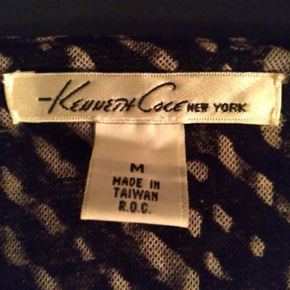 Kenneth Cole stretch black cream womens v-neck blouse elbow length sleeves Sz. M - Picture 8 of 8